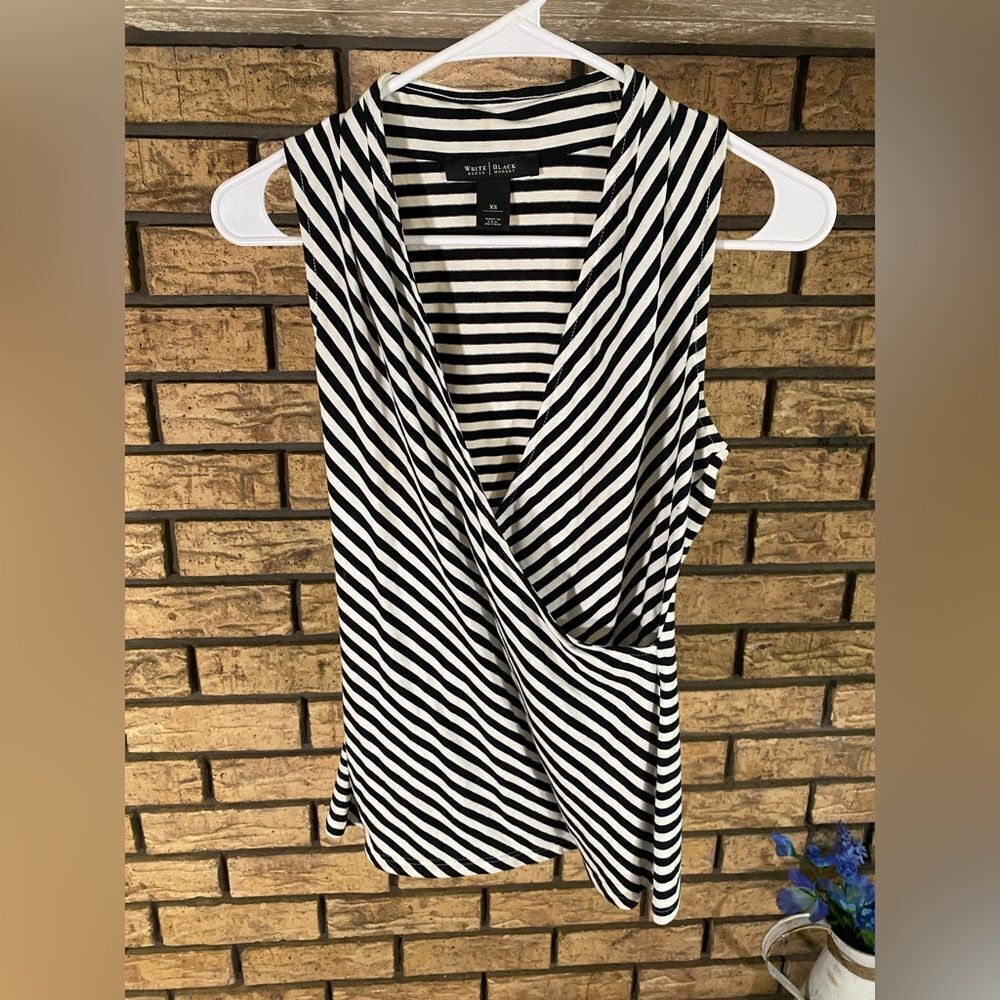 White House‎ black market blouse
